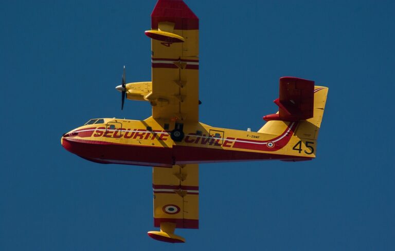 Canadair incendie
