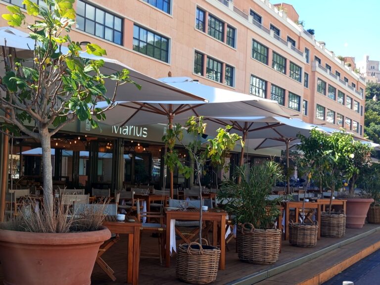 Marius de Sébastien Sanjou à Monaco