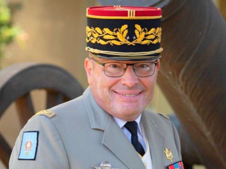 Général Frédéric Jordan, commandant de l’École d’artillerie de Draguignan