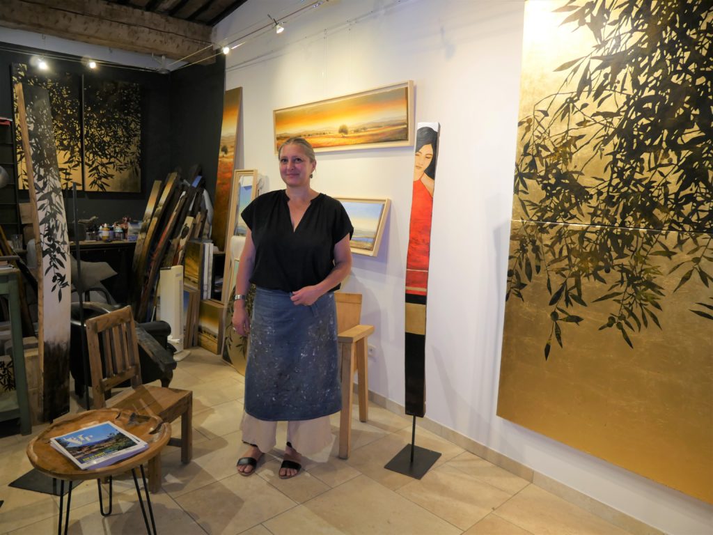 Claire Olivain artiste peintre à Tourtour